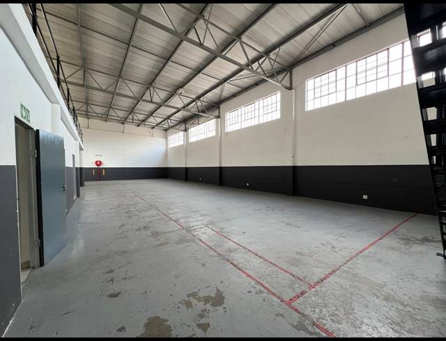 529M² WAREHOUSE TO LET IN STRIJDOMPARK